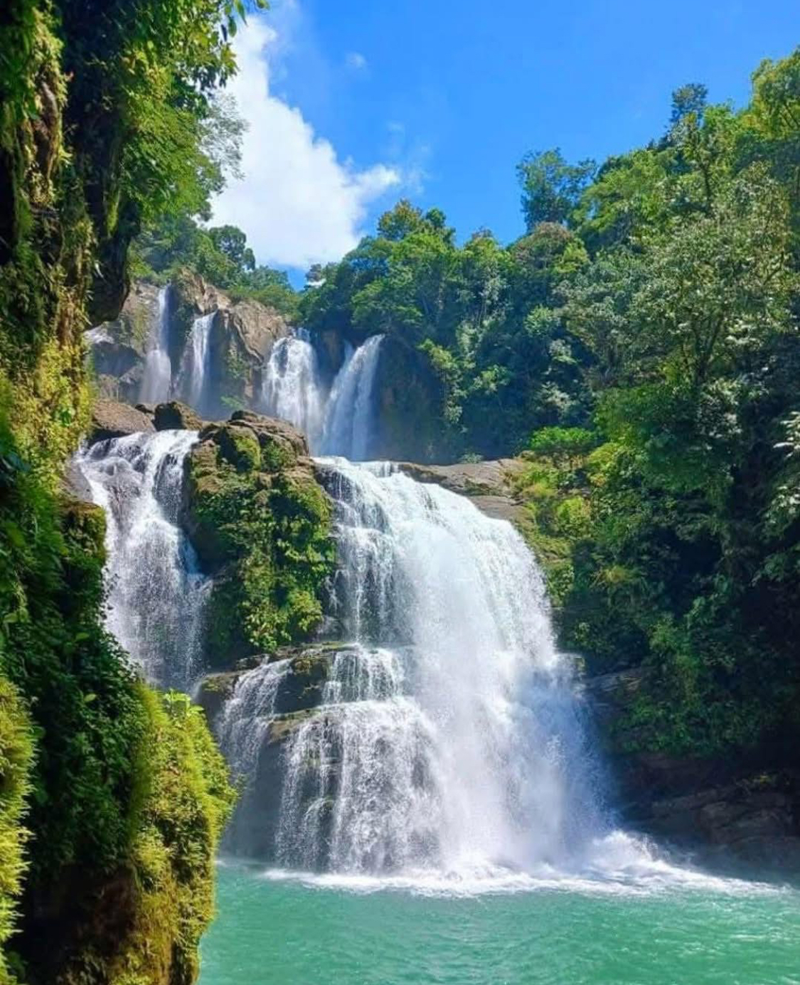Nauyaca Waterfall