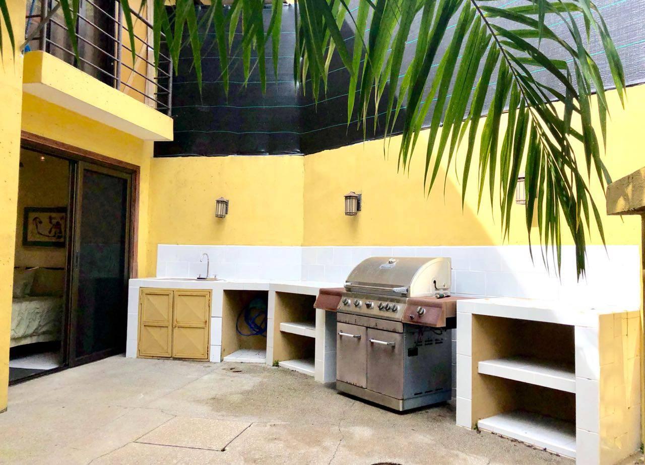 Cozy Mono Titi Condo