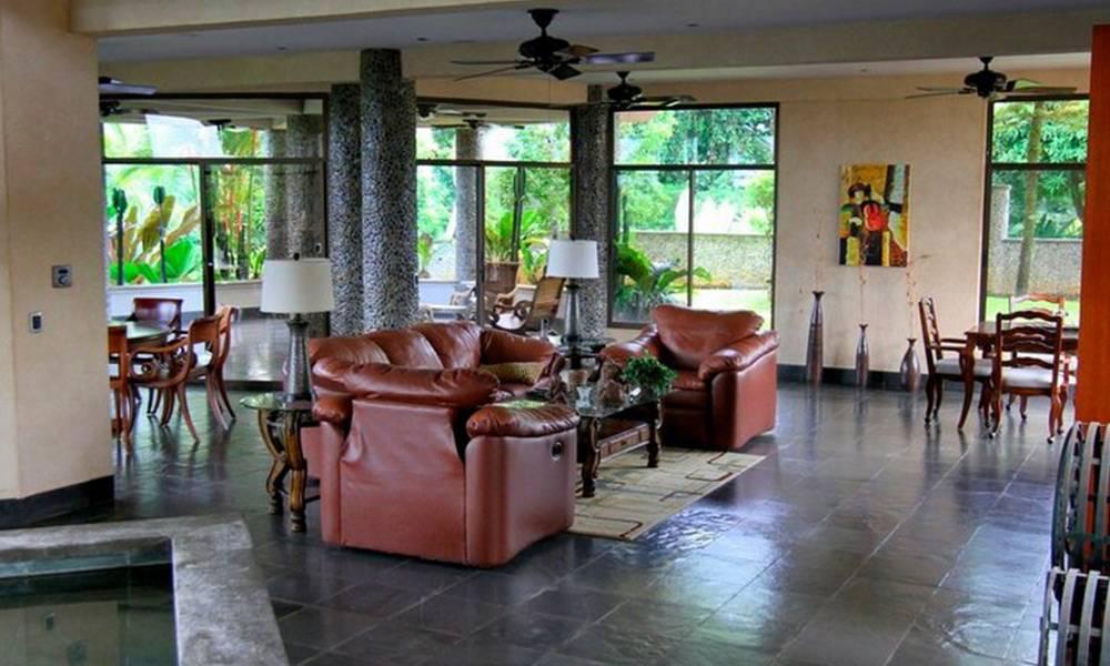 Villa Paraiso Estate