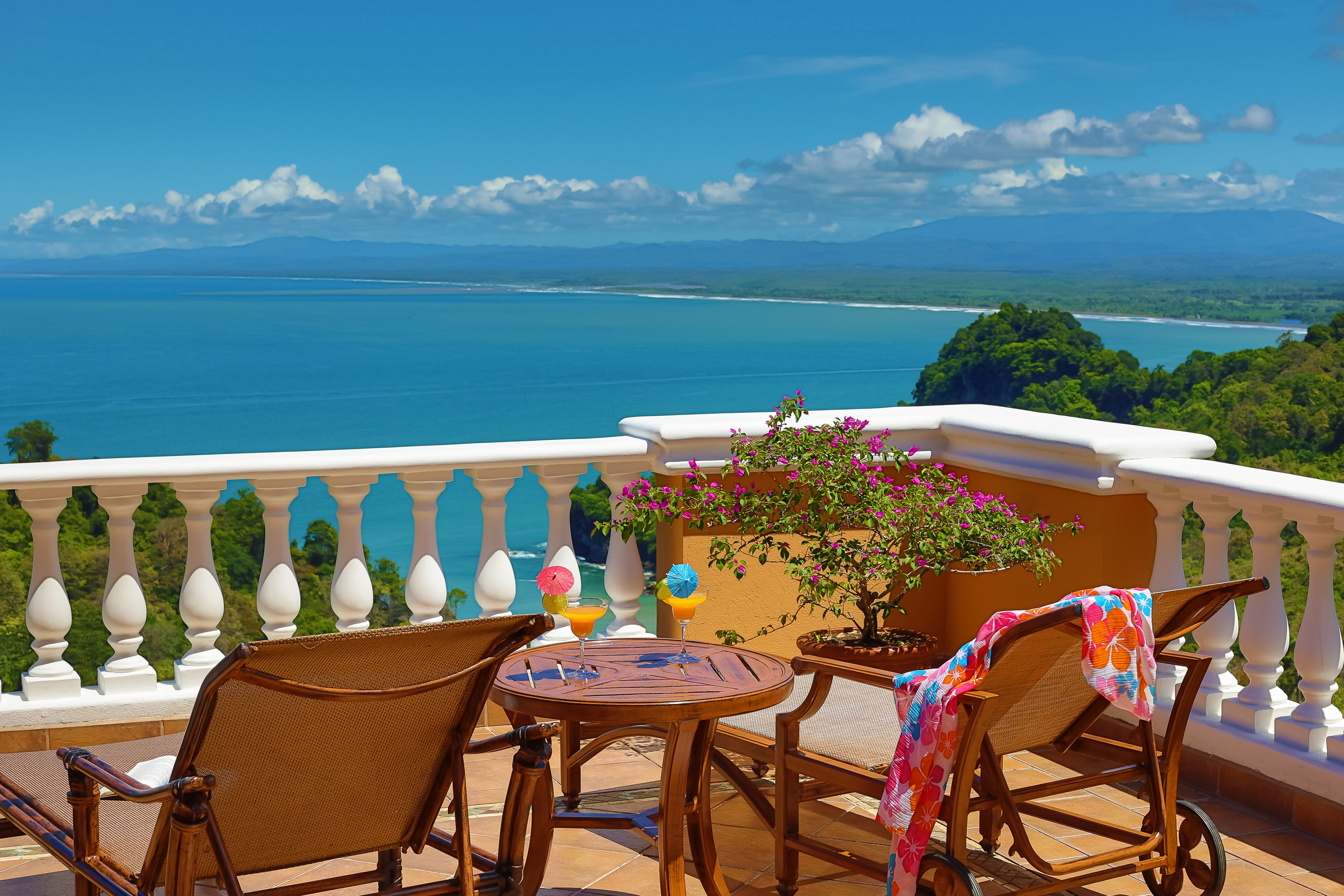 Pacifico Colonial Atico — Manuel Antonio