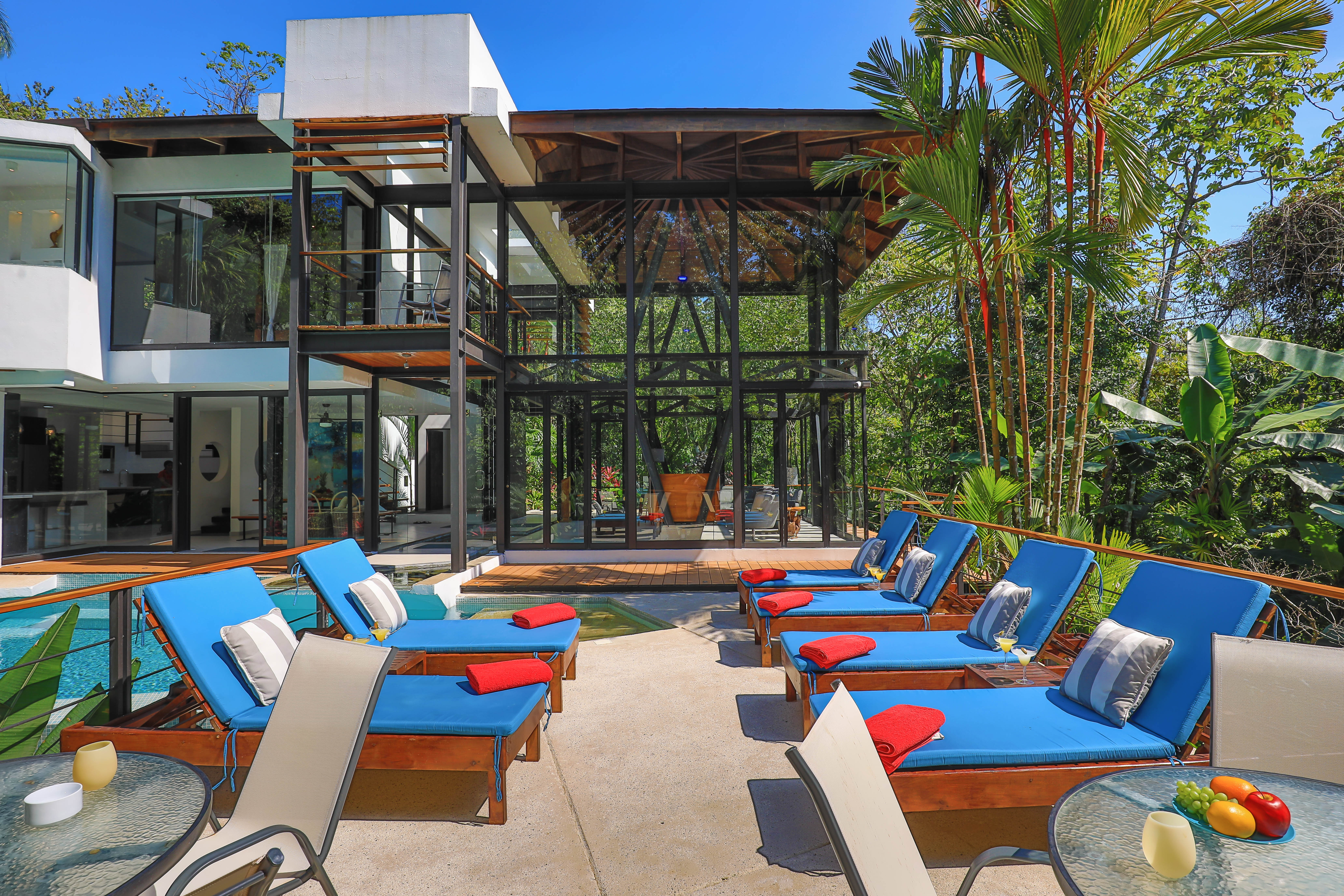 Villa Mariana (Full Estate)
