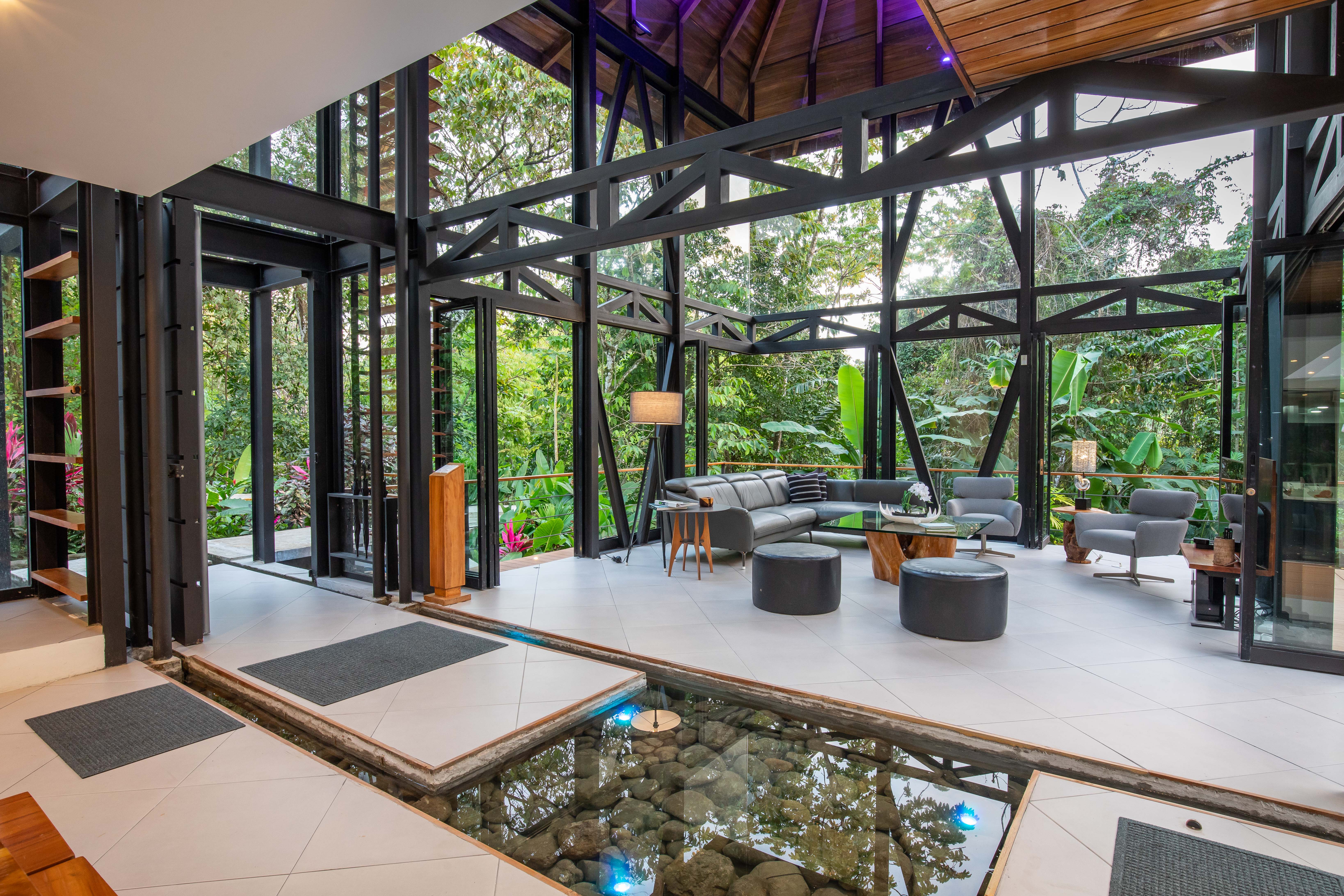 Villa Mariana (Full Estate)
