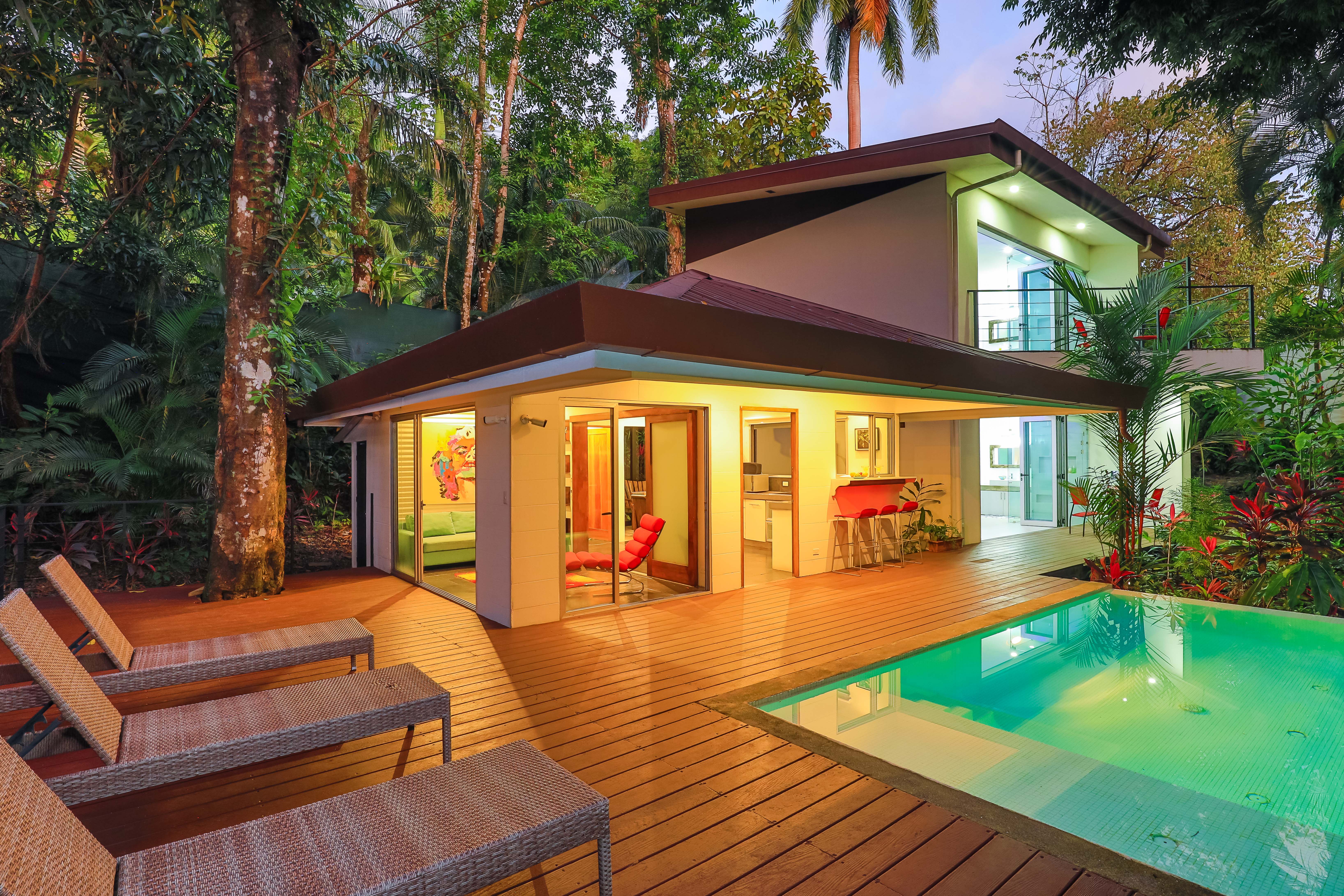 Villa Mariana (Full Estate)