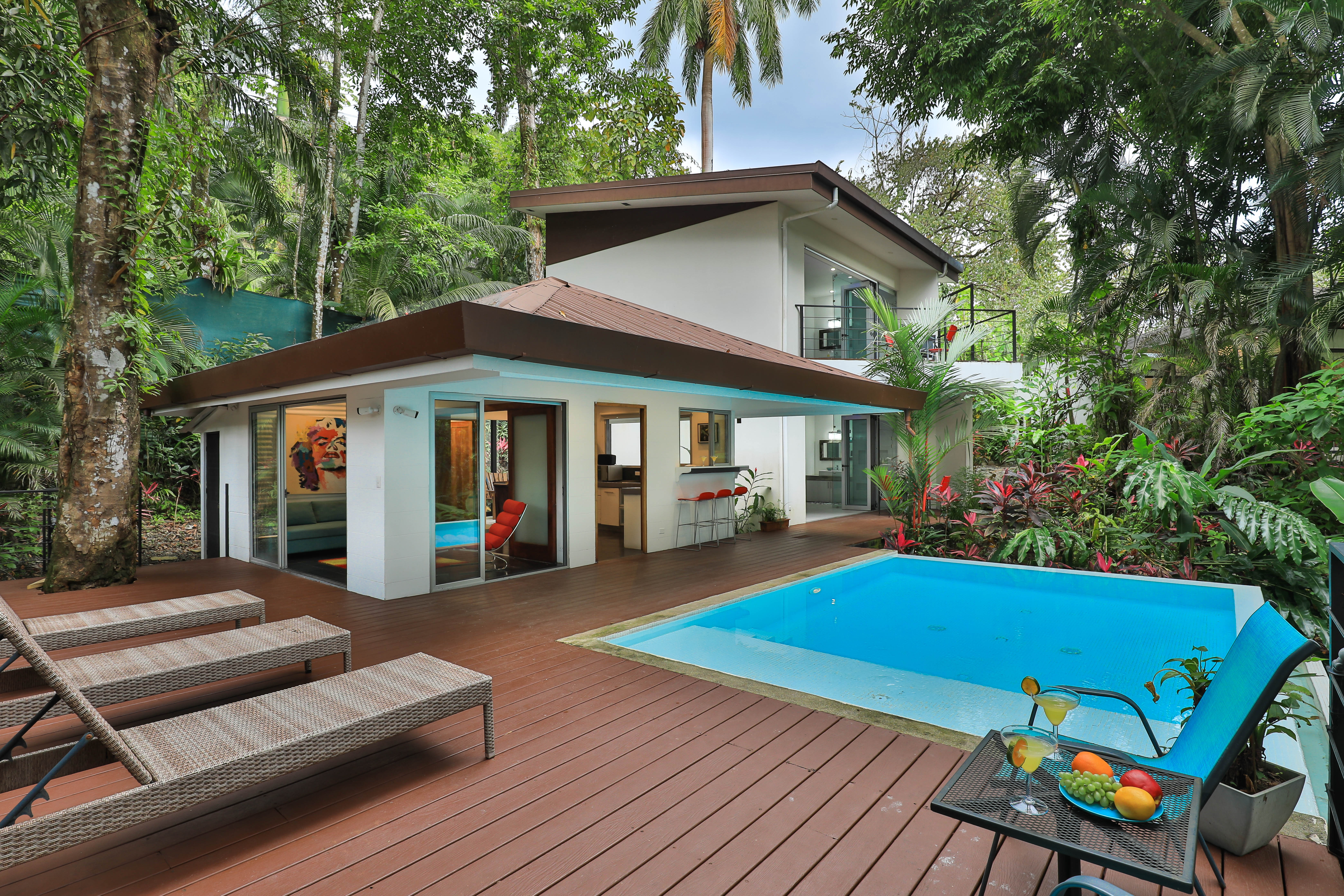 Villa Mariana (Full Estate)