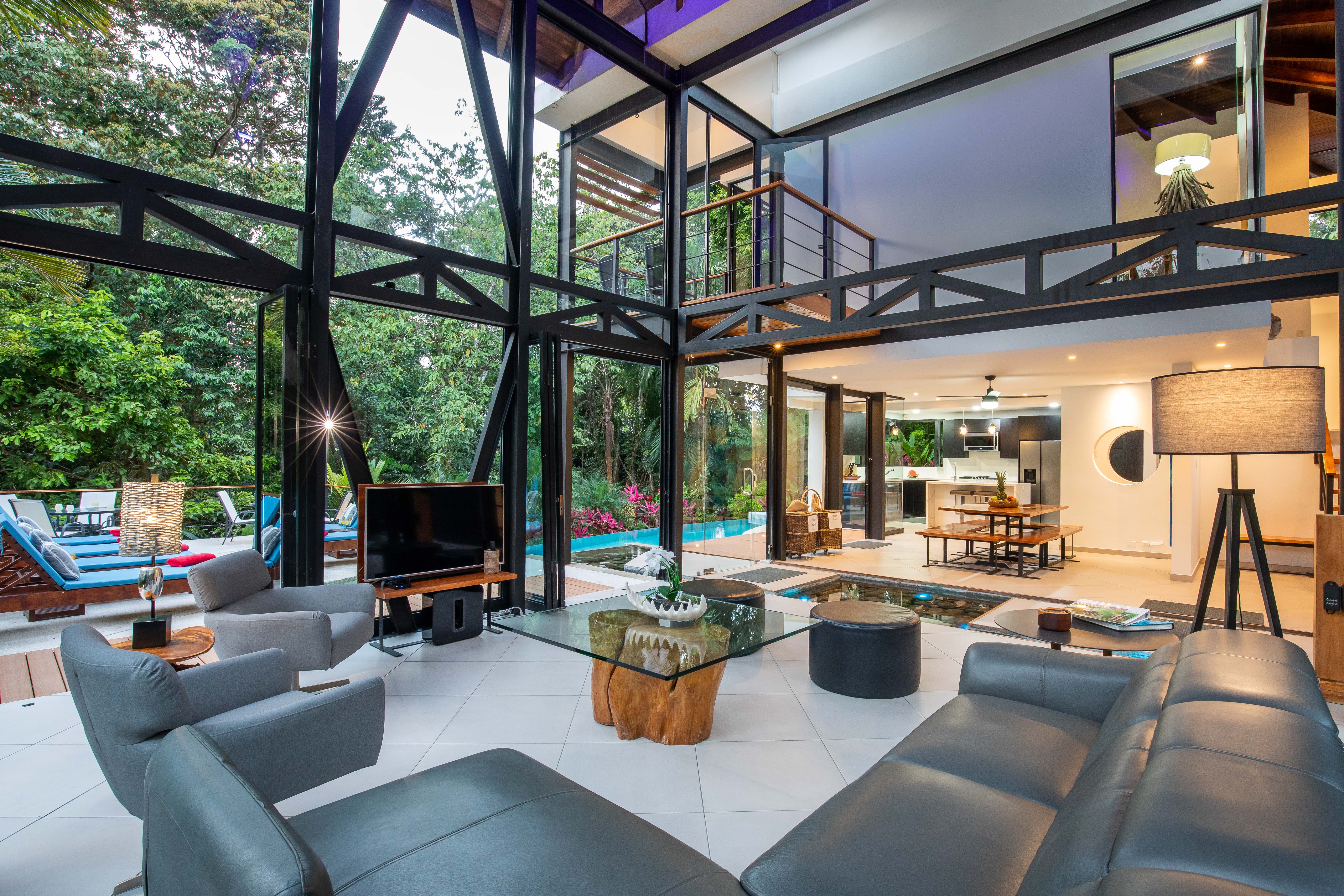 Villa Mariana (Full Estate)