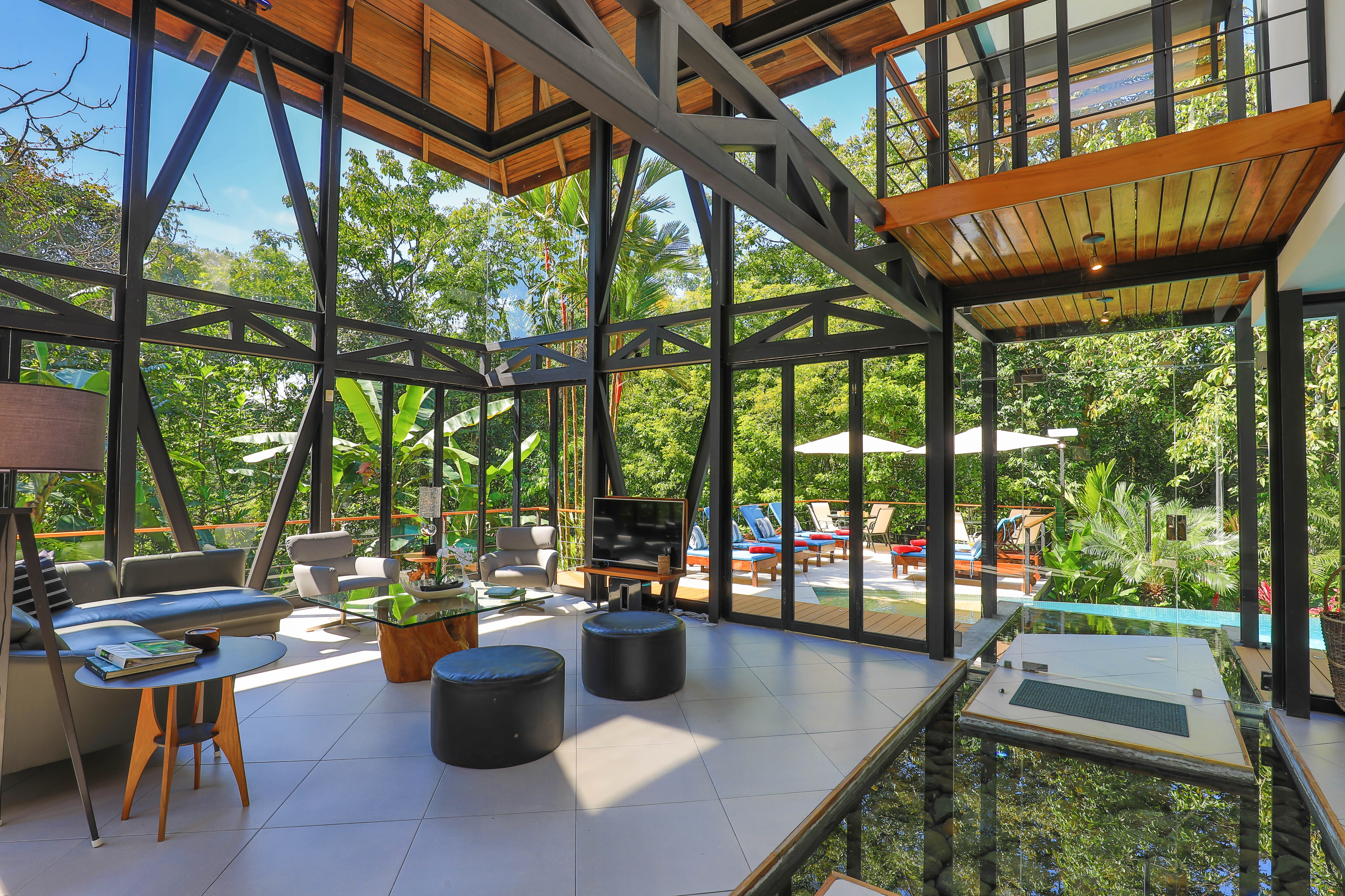 Villa Mariana (Full Estate)