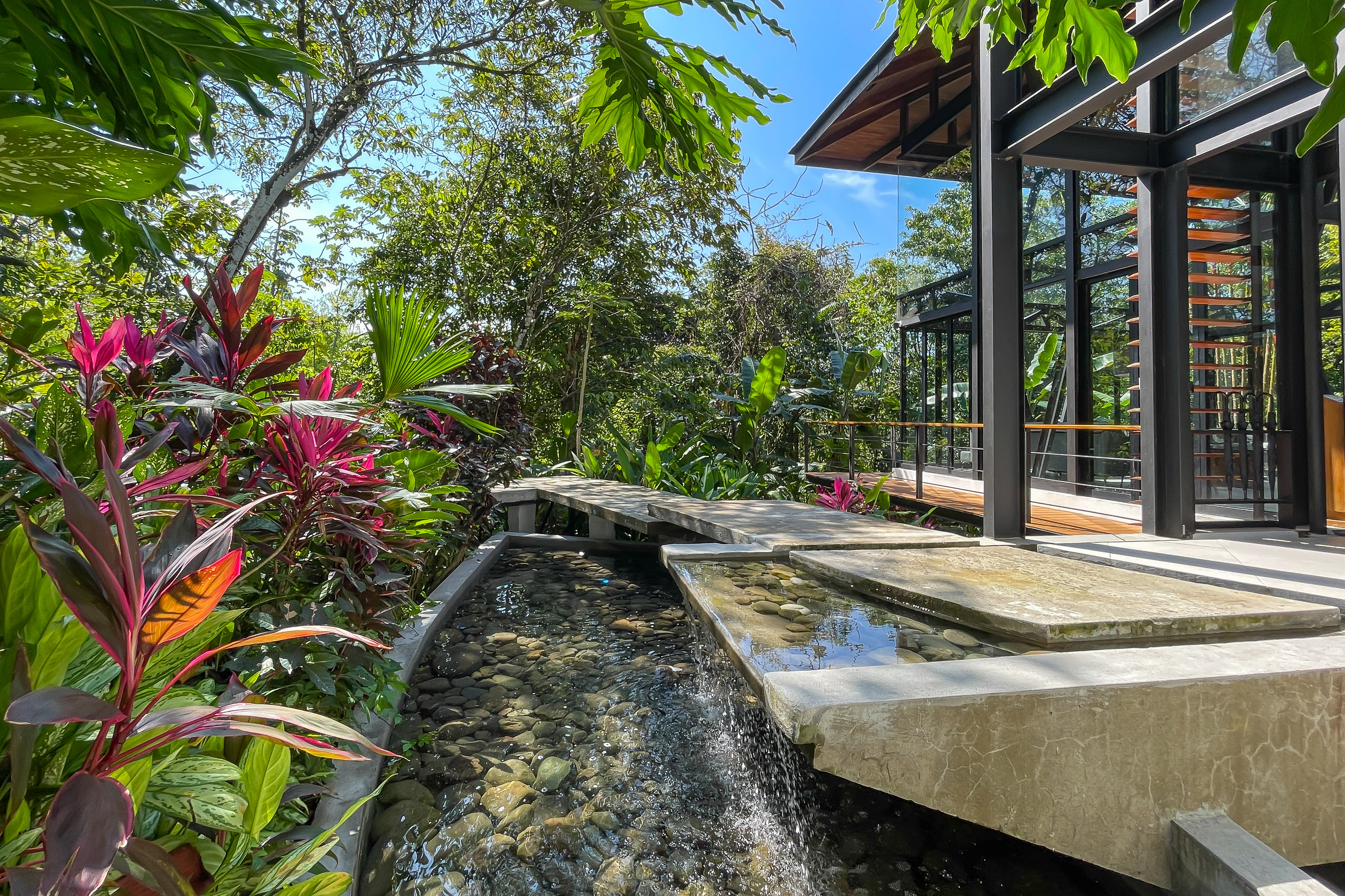Villa Mariana (Full Estate)